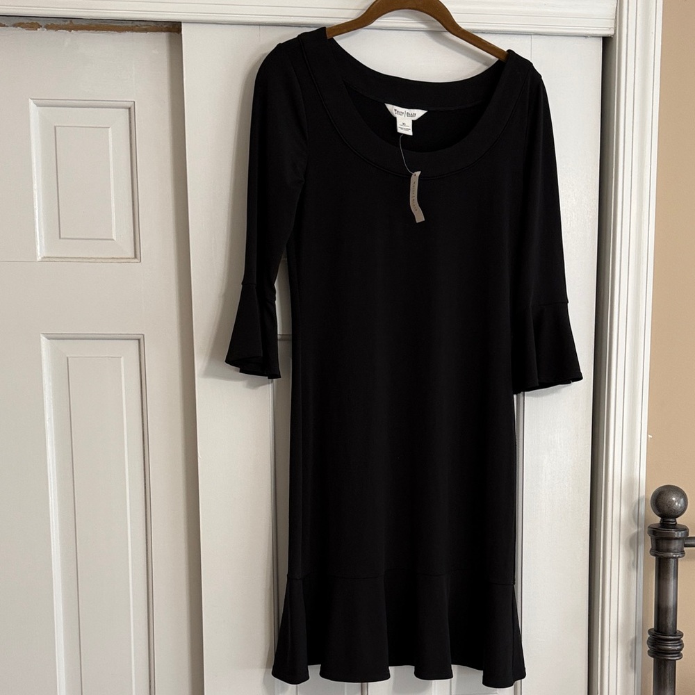 Elegant Black White House Black Market Long Sleeve Dress